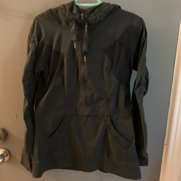 Lululemon 1/2 zip pullover with hood with opening for ponytail - Picture 1 of 7